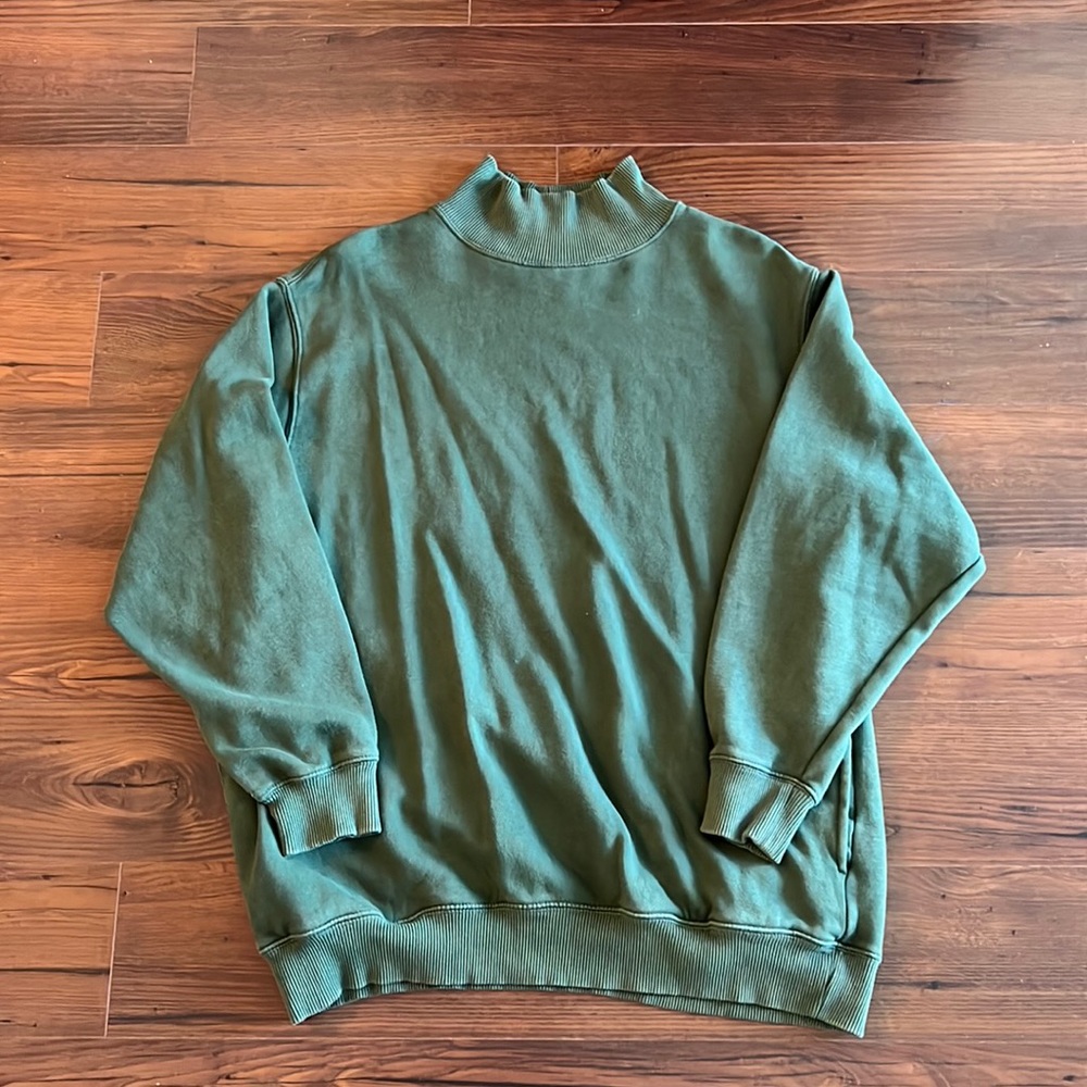 Lounge sweater
